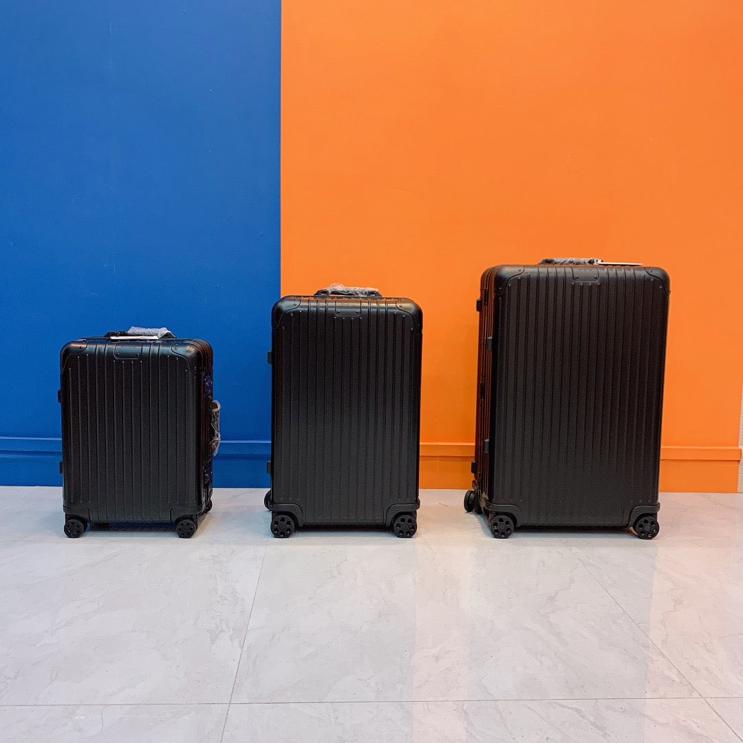 RIMOWA SUITCASE
