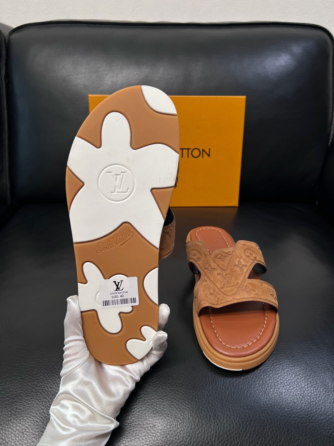LOUIS VUITTON SLIDES MEN