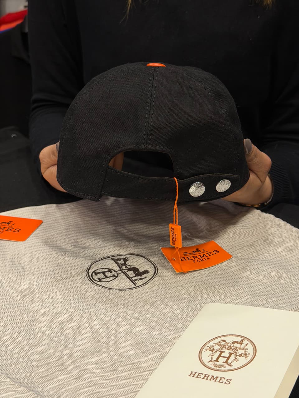 Hermes Premium Cap with Dust Cover