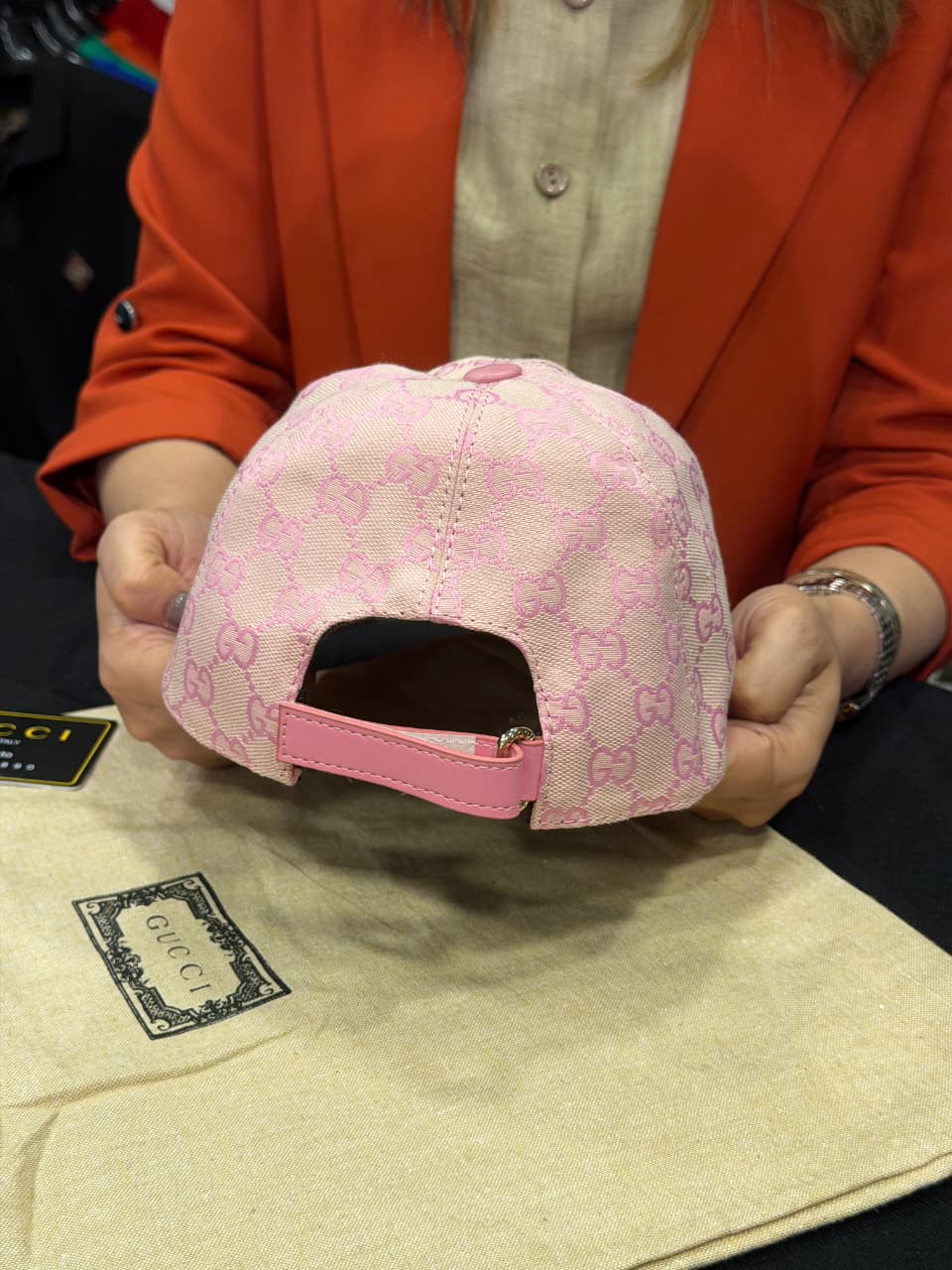 Gucci Premium Cap with Dust Cover