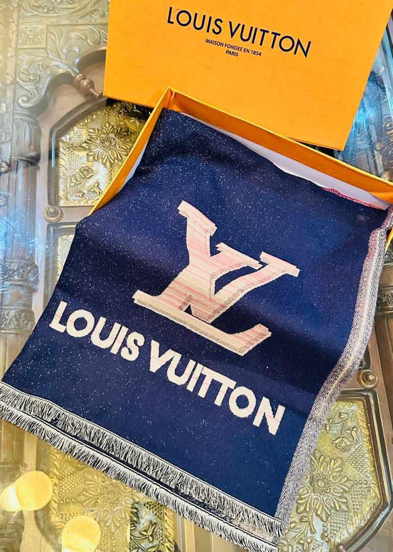 Louis Vuitton Women's Scarf with Box