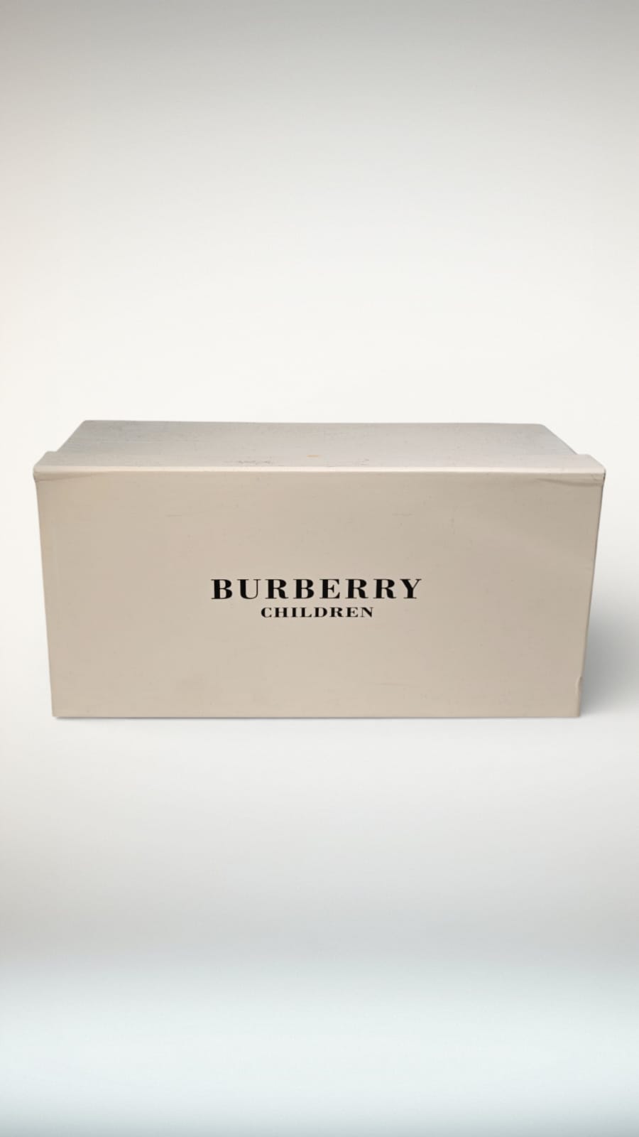 Burberry High End Slide with box