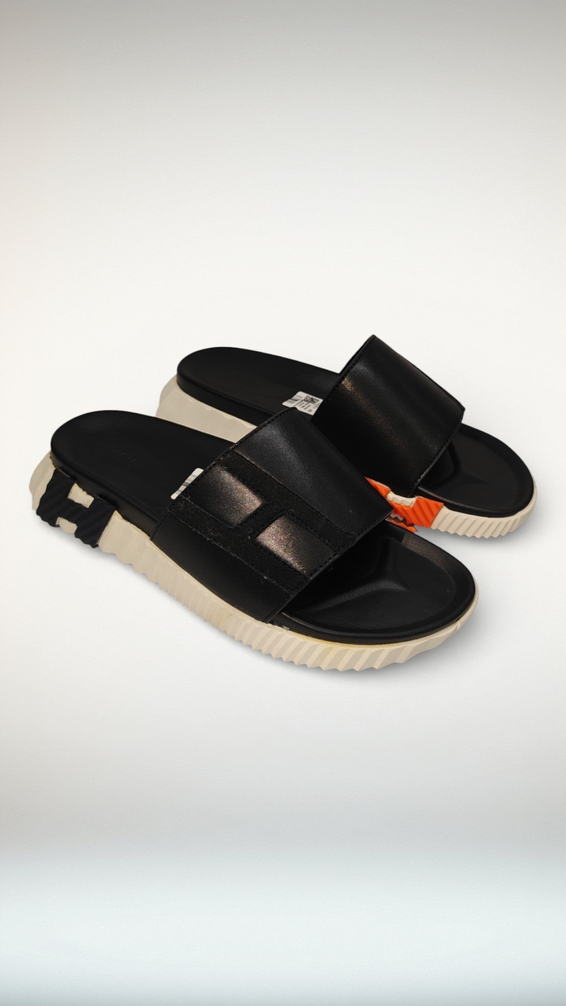 Hermes High End Slide with box