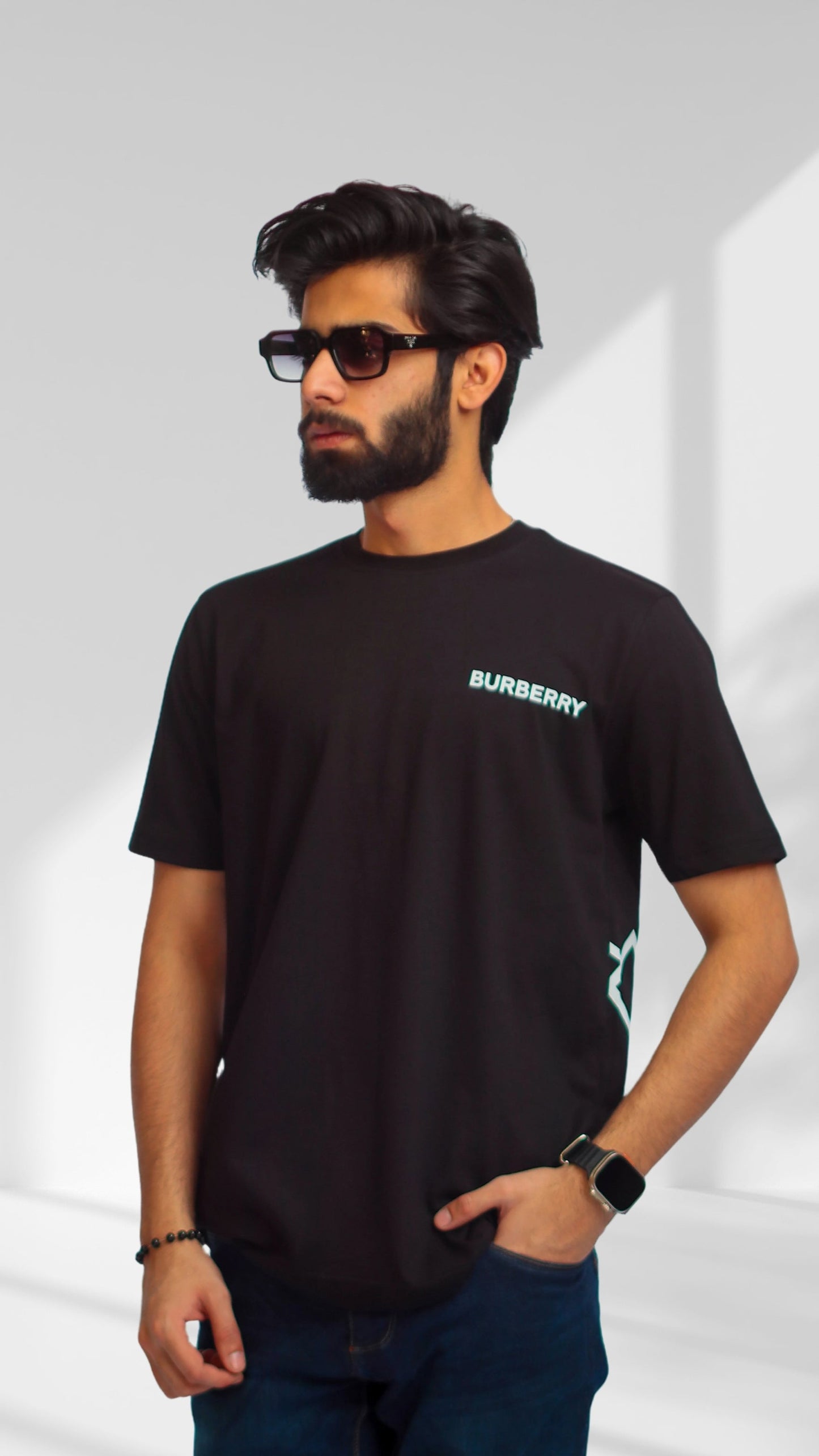 Burberry Men's Tshirt