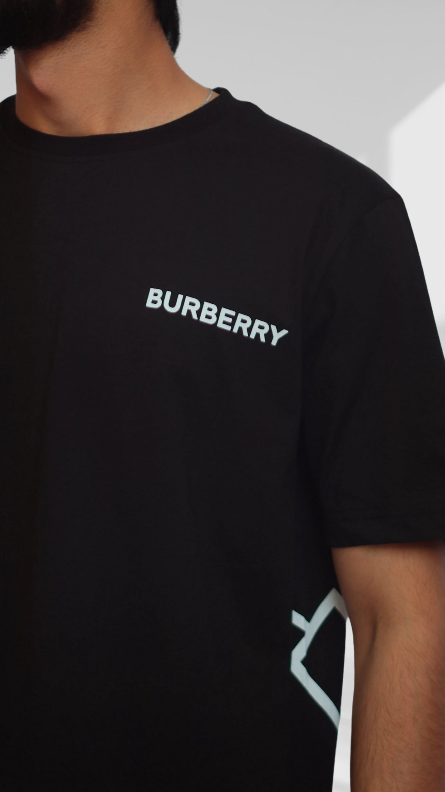 Burberry Men's Tshirt