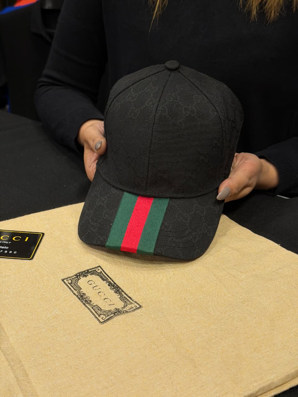 Gucci Premium Cap with Dust Cover