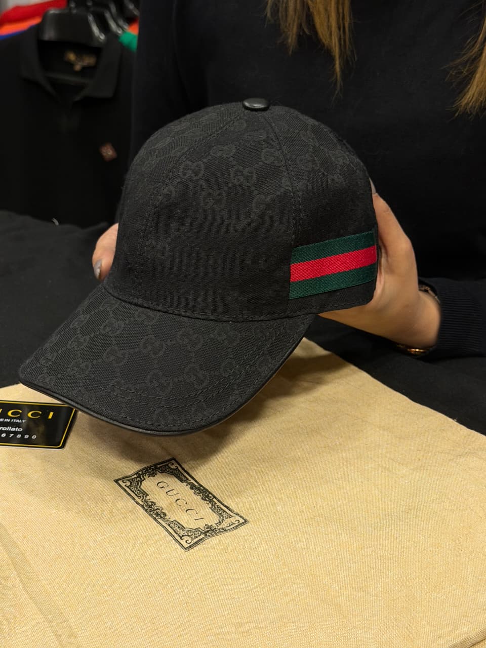 Gucci Premium Cap with Dust Cover
