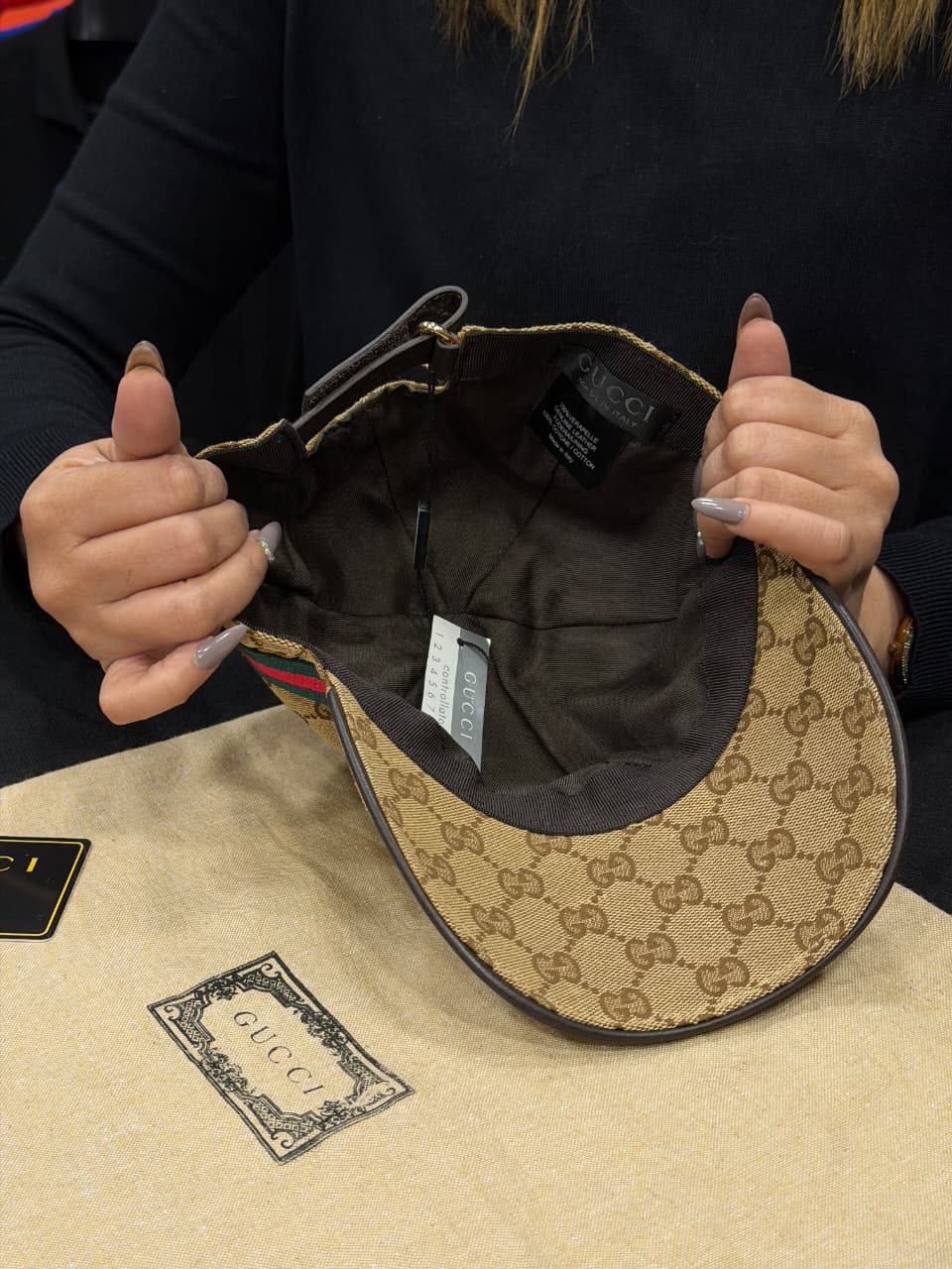 Gucci Premium Cap with Dust Cover