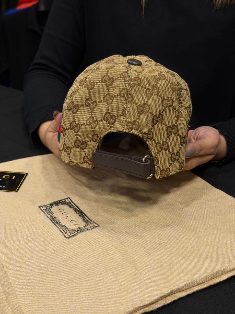 Gucci Premium Cap with Dust Cover
