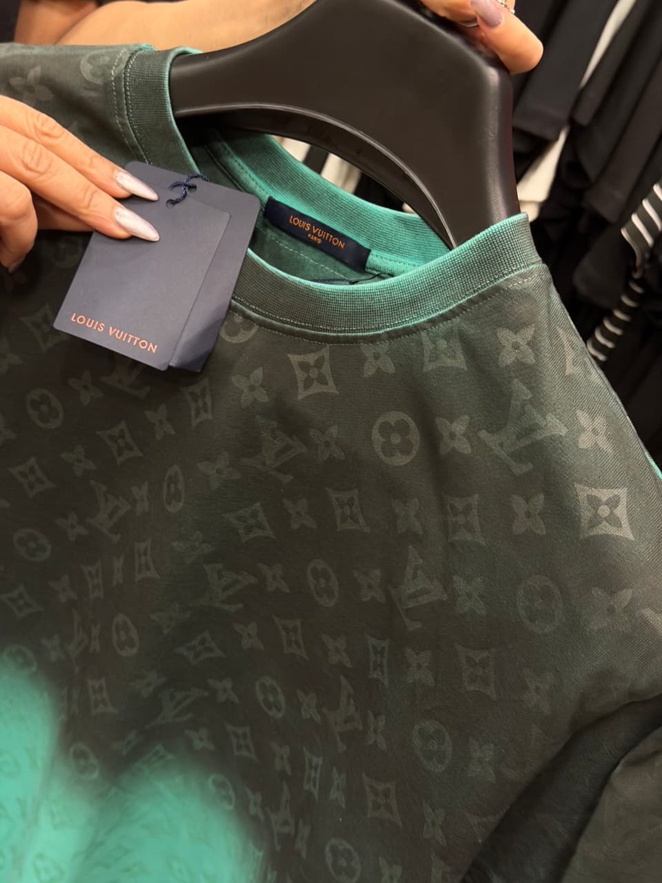 Louis Vuitton 1:1 Grade Tshirt