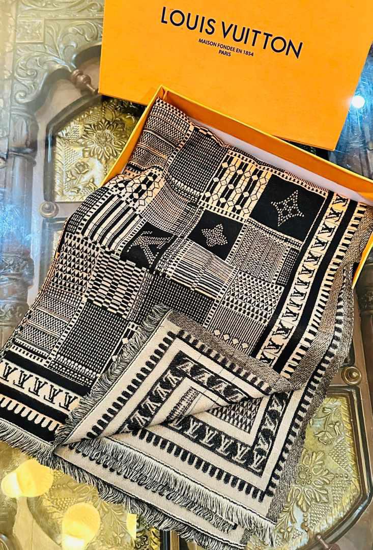 Louis Vuitton Women's Scarf with Box